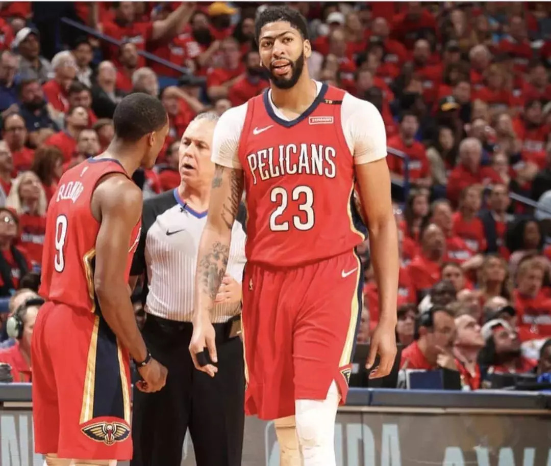 了巨大的压 了巨大的压